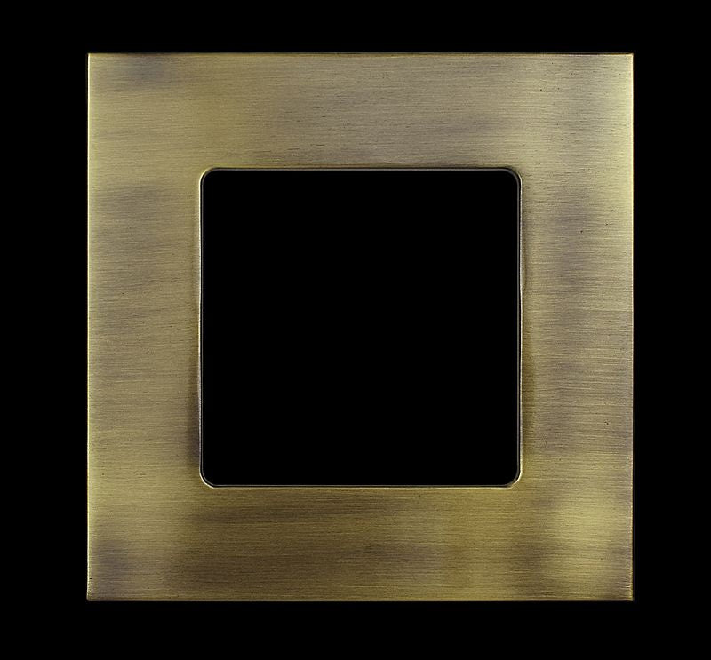 Trim in Bronze