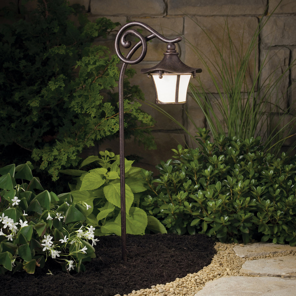 Cotswold One Light Path & Spread in Aged Bronze