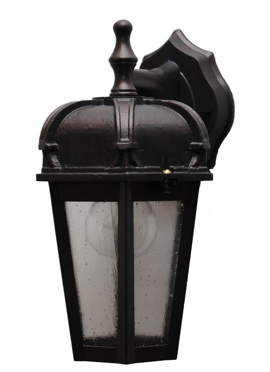 Kiss Lighting Outdoor Wall Mount